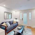 Modern Renovated 1Br W Pvt Entrance Prime Loc